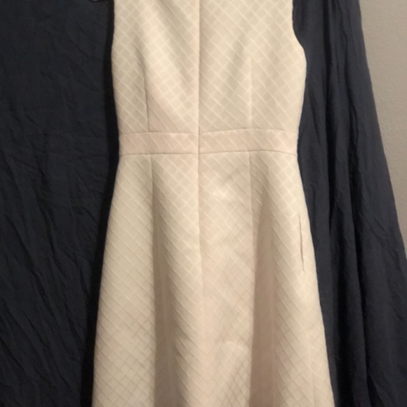 Tahari white dress - Picture 3 of 4